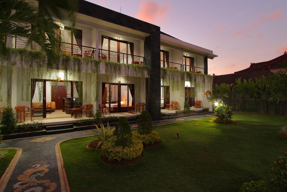 Srikandi Inn Kuta Selatan Exteriör bild
