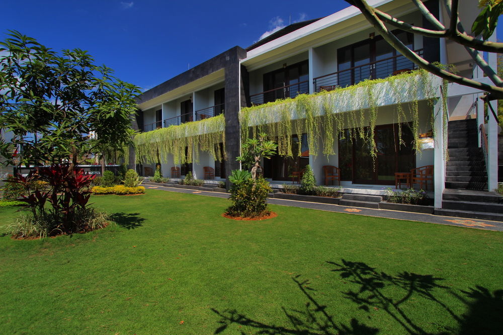 Srikandi Inn Kuta Selatan Exteriör bild